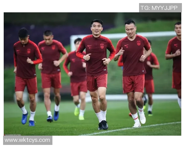国足热身赛迎战伊拉克全力备战亚洲杯展现团队实力与战术调整